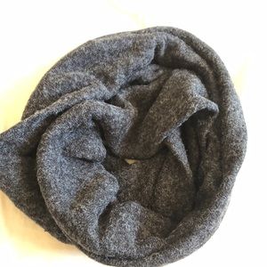 Two scarfs selling in a pack